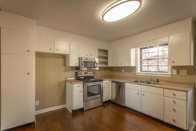 1729 E Rebel Road-11