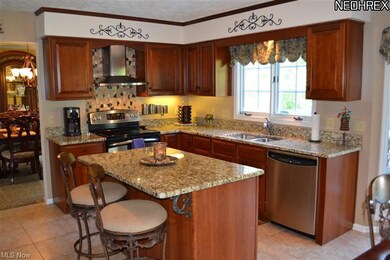 Updated Gourmet Kitchen w/ Granite & Stainless Steel Appliances