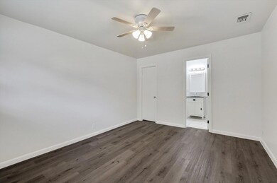 108 Reaves Ln, Hurst, TX 76053 - photo 4