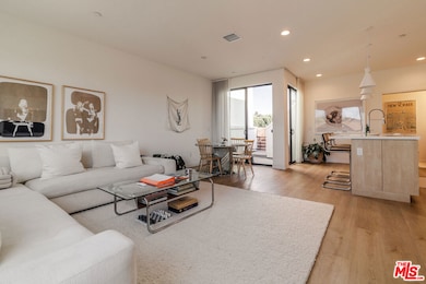 3286 N Canary Way, Los Angeles, CA 90065 - photo 3