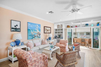 725 Palm Trail unit 10, Delray Beach, FL 33483 - photo 3