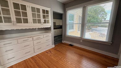 107 Willim St unit 4, Alamo Heights, TX 78209 - photo 5