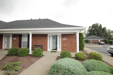 8400 Aspen Glen Way unit 8400, Louisville, KY 40228 - photo 5