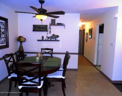 Dining Rm & Hallway