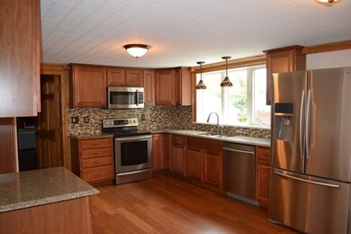 77 Autumn St, Rochester, NH 03868 - photo 5