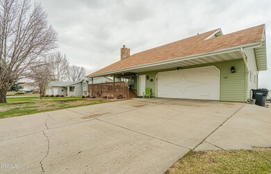 3709 E Princeton Drive, Bismarck, ND