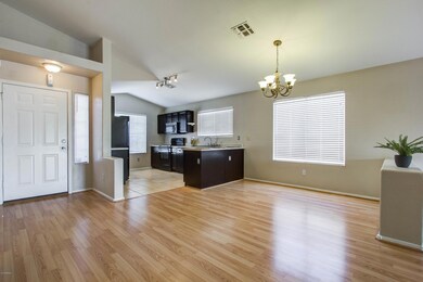 004_Dining Room