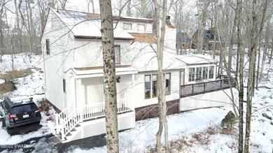 801 Whipple Tree Ct W, Lords Valley, PA 18428 - photo 2