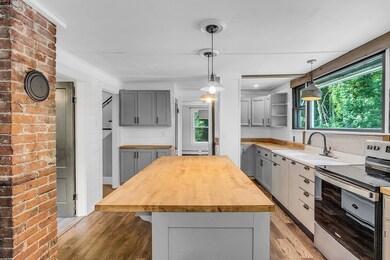 9 Rogers Ave, Orange, MA 01364 - photo 6