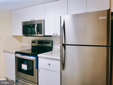 9516 Miranda Ct, Fairfax, VA 22031 - photo 4