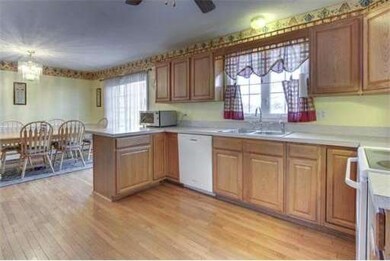 105 Indian Run Rd, Bellingham, MA 02019 - photo 2