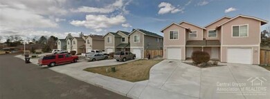 3097 SW Obsidian Ln, Redmond, OR 97756 - photo 3