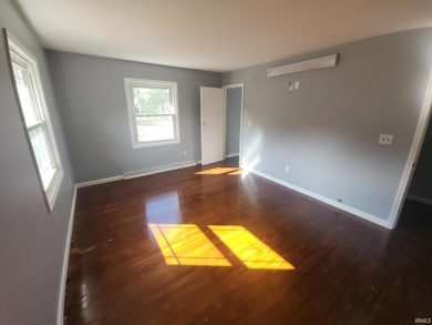 308 Longtree Ln, Logansport, IN 46947 - photo 5