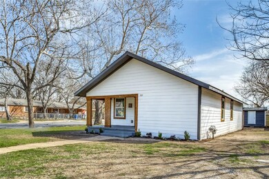 501 W Milam St, Ennis, TX 75119 - photo 2