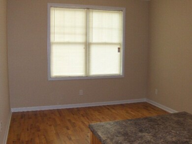1046 Hazel St, Macon, GA 31201 - photo 5