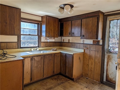 109 Saunders Brook Rd, Glocester, RI 02814 - photo 3