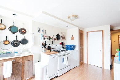 837 E 2nd St unit 3, Boston, MA 02127 - photo 3