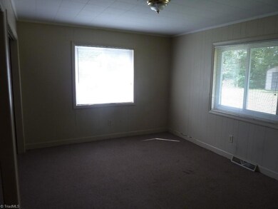 5616 Trotter Country Rd, High Point, NC 27263 - photo 5