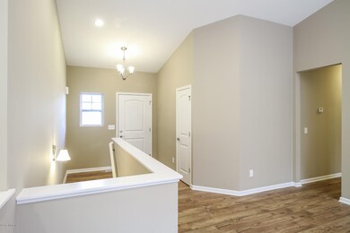 Foyer STG052-T1600-1