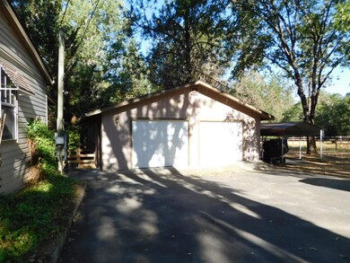 1180 Plumtree Ln, Grants Pass, OR 97526 - photo 3