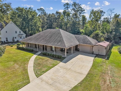 212 Spruce St, Mandeville, LA 70471 - photo 3