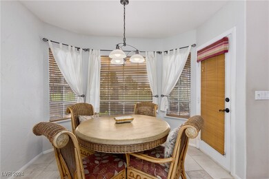 ~THIS BREAKFAST ROOM IS SET UP AND HAS AN AMAZING