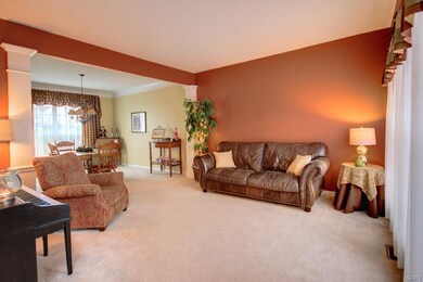 6658 Rutherford Dr, Macungie, PA 18062 - photo 5