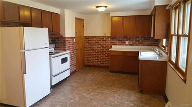 886 Remington Dr, North Tonawanda, NY 14120 - photo 4