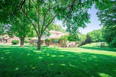 811 Springhill Ln, Frankfort, KY 40601 - photo 5