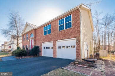 346 Montgomery Cir, Stephens City, VA 22655 - photo 3