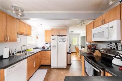 82 Penacook St, Concord, NH 03301 - photo 2