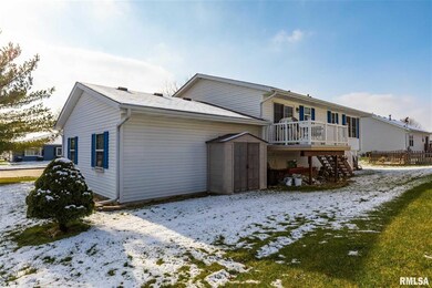 4114 White Pines Dr, Davenport, IA 52804 - photo 3