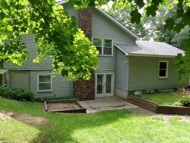 7160-7162 Exterior