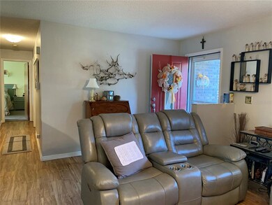 5460 Genevieve Cir, Zephyrhills, FL 33542 - photo 5