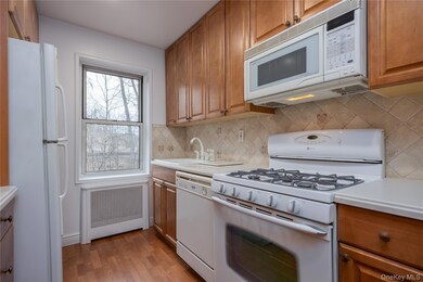 2303 Palmer Ave unit F, New Rochelle, NY 10801 - photo 7