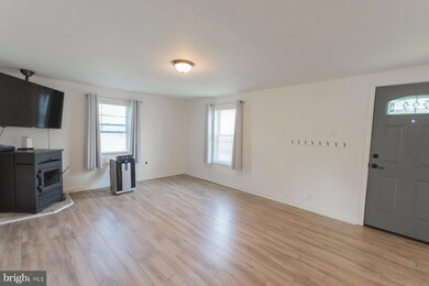 104 W 5th Ave, Ranson, WV 25438 - photo 3