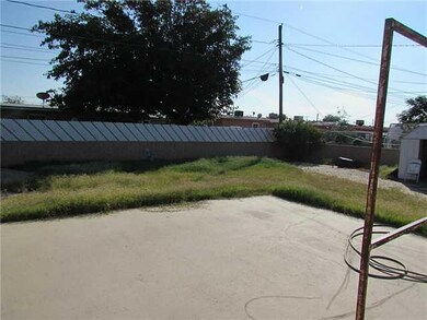 304 Gladys Ave, El Paso, TX 79915 - photo 7