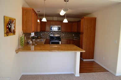 Kitchen with Breakfast Bar