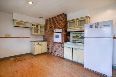 4388 E Fulton St (13)