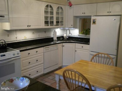 2151 Woodbox Ln unit C, Baltimore, MD 21209 - photo 3