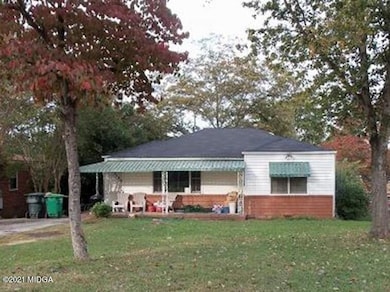3189 Somerset Dr - frontview (2)