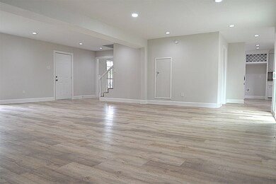 7239 Ridge Oak Dr, Houston, TX 77088 - photo 5