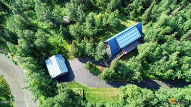 2.7 Acres of Privacy!
