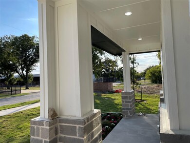 821 Johnson St, Weatherford, TX 76086 - photo 5