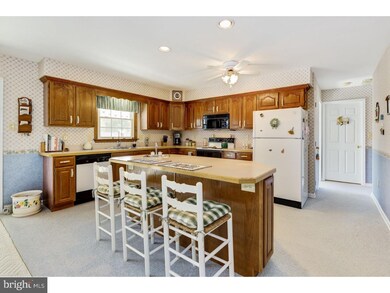 512 Macintosh Dr, Mullica Hill, NJ 08062 - photo 5