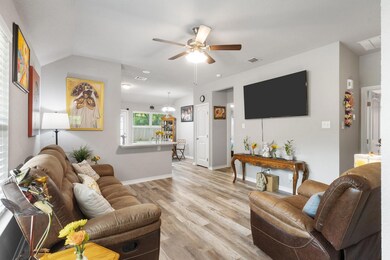 535 W Heard St, Cleburne, TX 76033 - photo 5