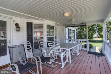 167 Juniper St, Palmyra, PA 17078 - photo 5