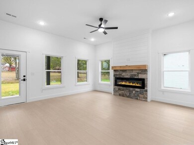 119 Bell Ave, Inman, SC 29349 - photo 7