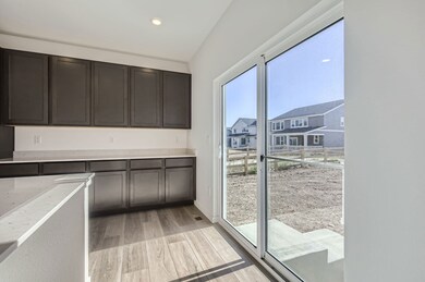 3098 Gladstone Ave Nook