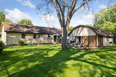 3113 Thurber Rd, Minneapolis, MN 55429 - photo 3